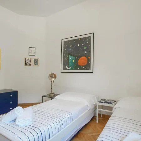 2 Bedroom Awesome In *