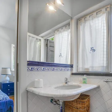 2 Bedroom Awesome In Lejlighed *