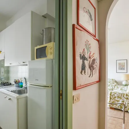 2 Bedroom Awesome In Lejlighed Rapallo