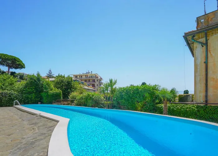 Lejlighed 2 Bedroom Awesome In Rapallo